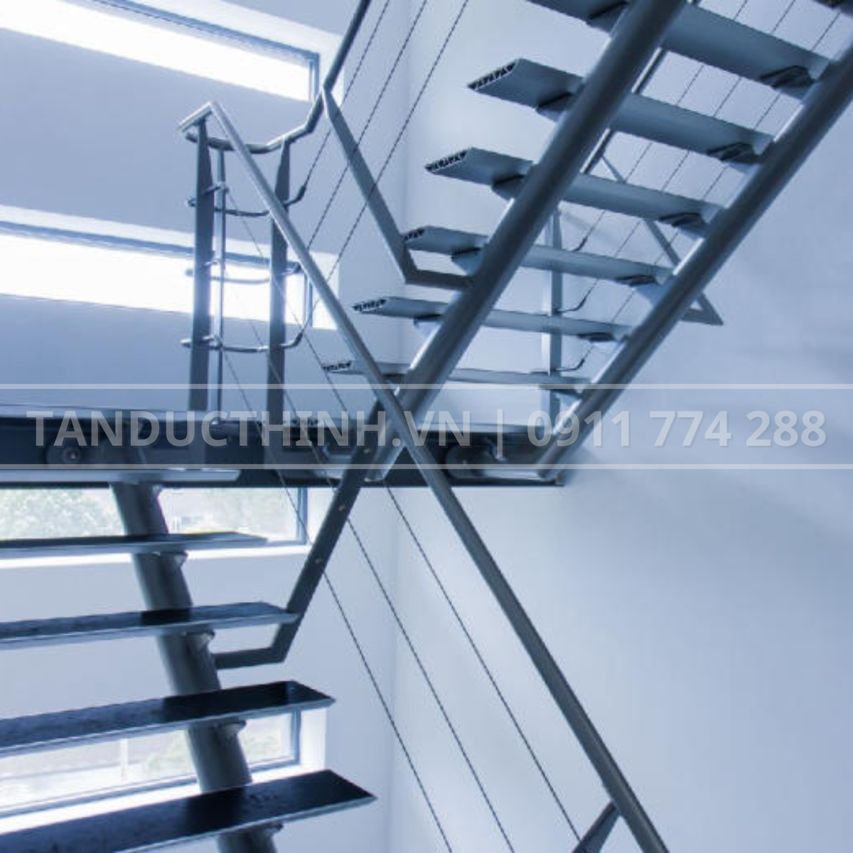 Cầu thang thoát hiểm