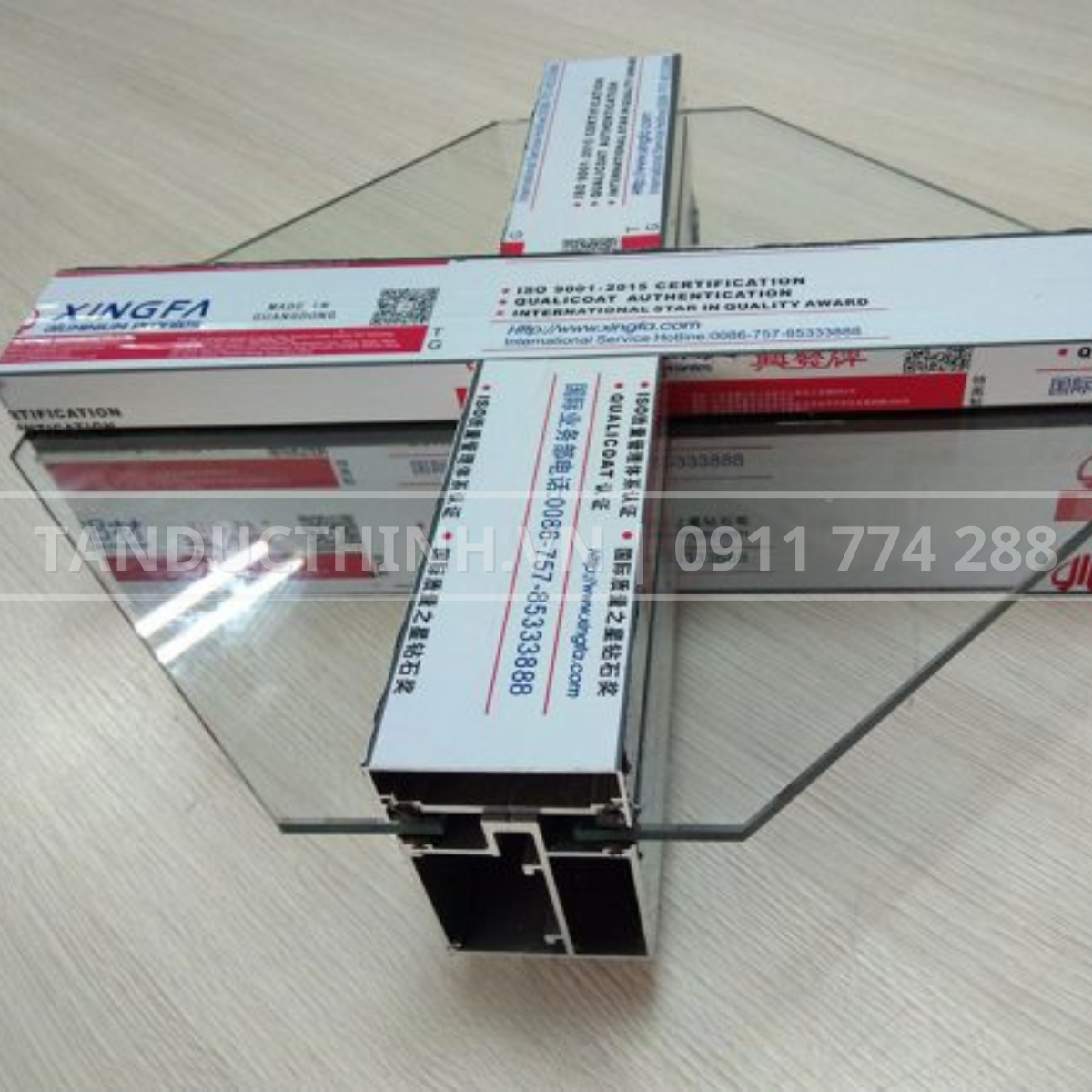 Hệ mặt dựng giấu đố 65 Premium